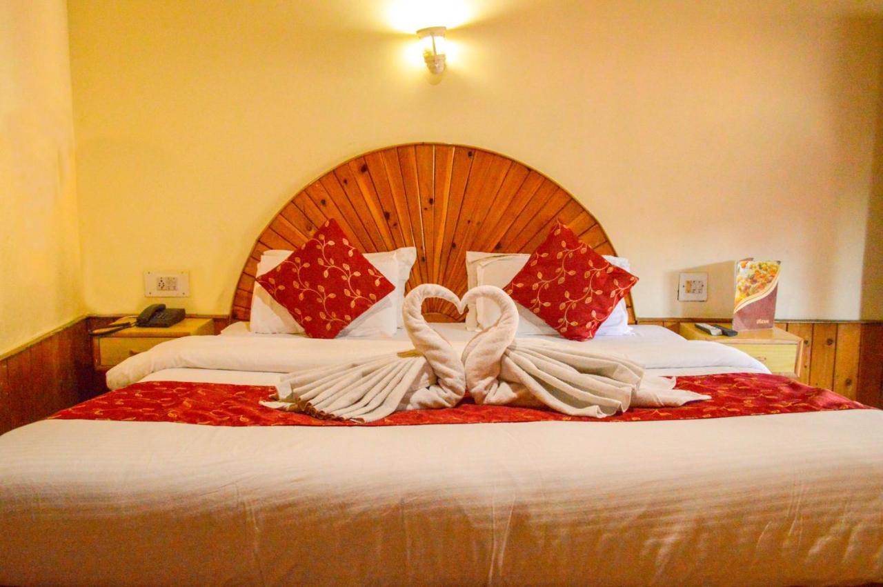 Hotel Pine Grove-Mall Road Manāli Dış mekan fotoğraf