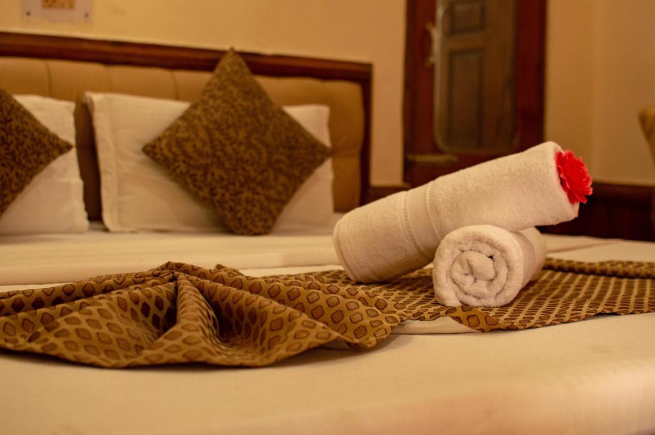 Hotel Pine Grove-Mall Road Manāli Dış mekan fotoğraf