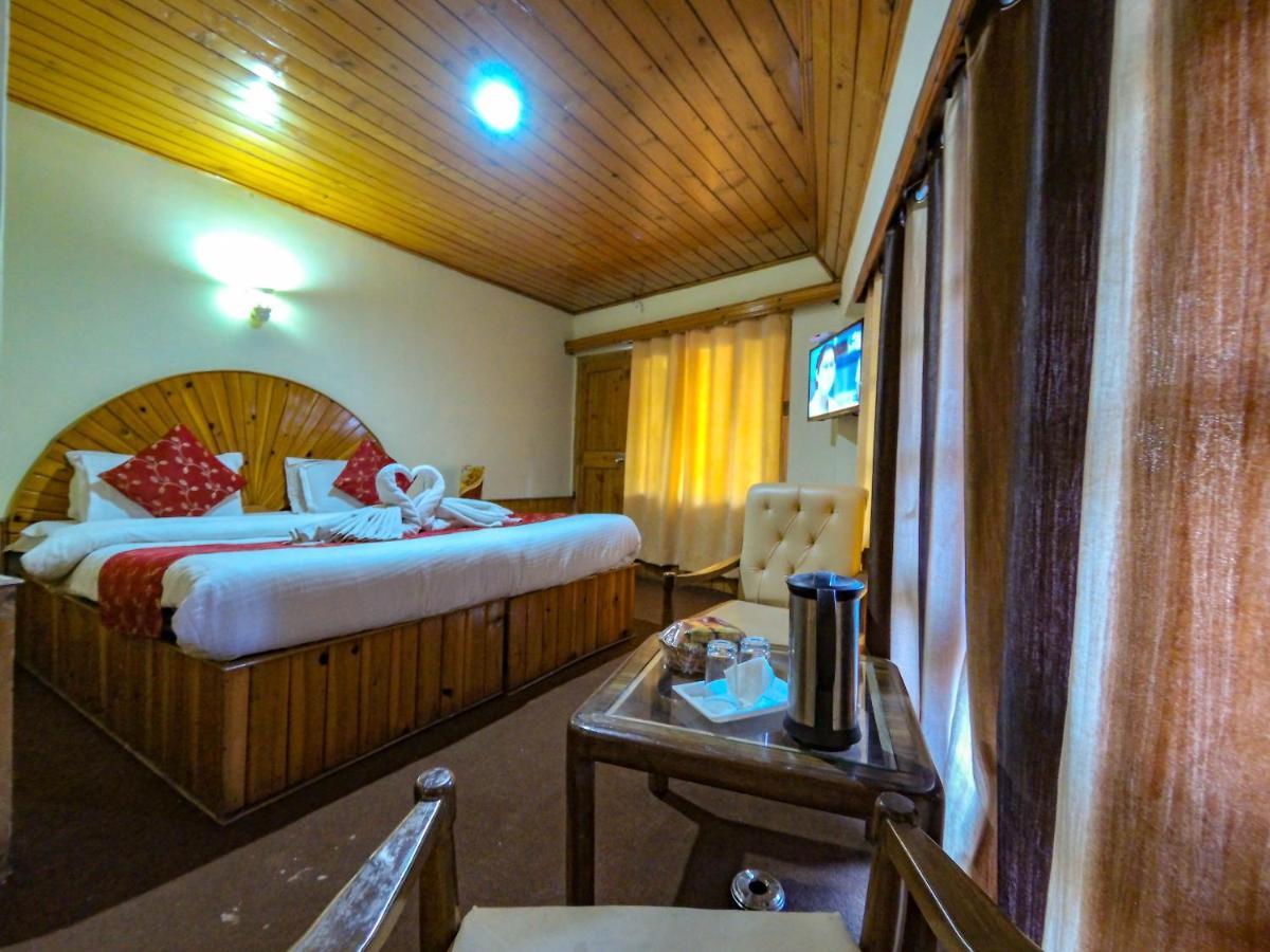 Hotel Pine Grove-Mall Road Manāli Dış mekan fotoğraf
