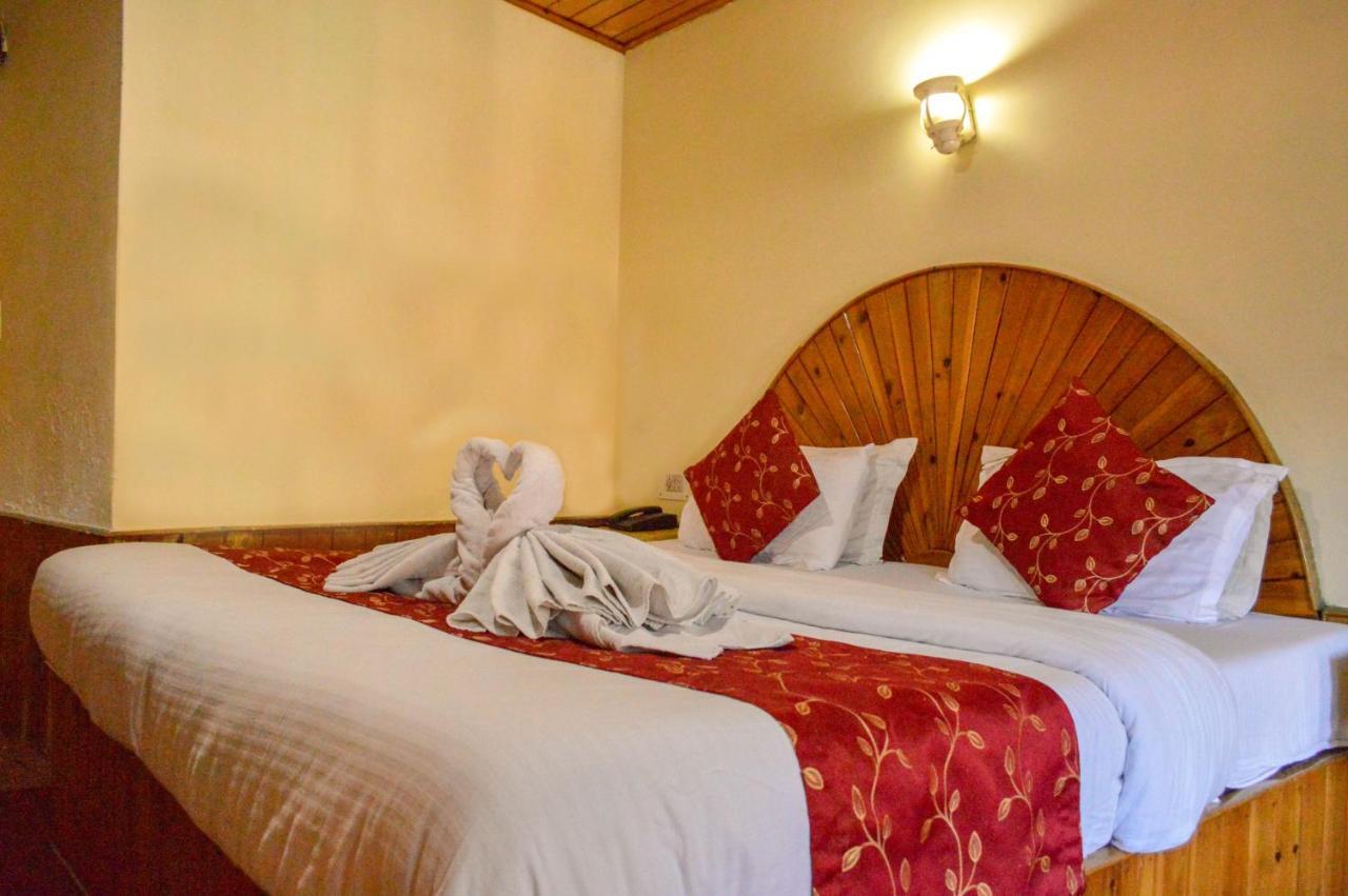 Hotel Pine Grove-Mall Road Manāli Dış mekan fotoğraf