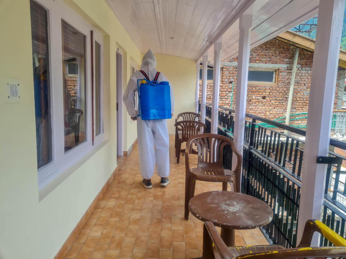 Hotel Pine Grove-Mall Road Manāli Dış mekan fotoğraf